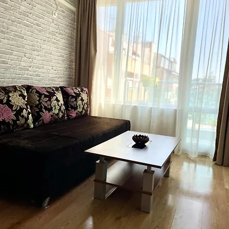 Apartament Budget First Sea Line Apt. Flora Gmina Pomorie