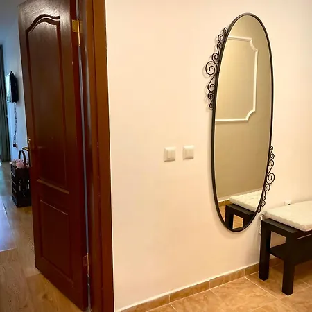 Budget First Sea Line Apt. Flora * Gmina Pomorie