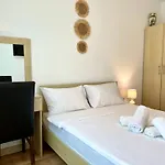 Apartment First Sea Line Flora, Next To The Pomorie