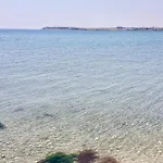 Budget First Sea Line Apt. Flora *