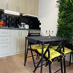 Apartment Budget First Sea Line Apt. Flora