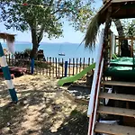 Apartment First Sea Line Flora, Next To The Pomorie
