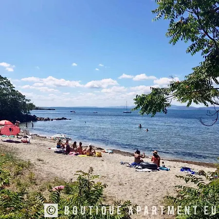 Budget First Sea Line Apt. Flora * 포마리