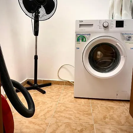 아파트 Budget First Sea Line Apt. Flora *