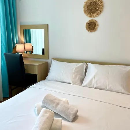 아파트 Budget First Sea Line Apt. Flora 포마리