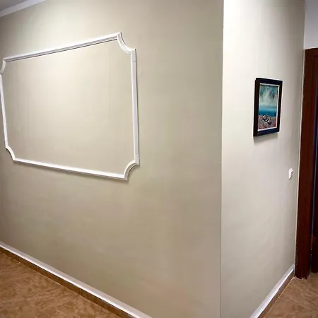 Budget First Sea Line Apt. Flora *