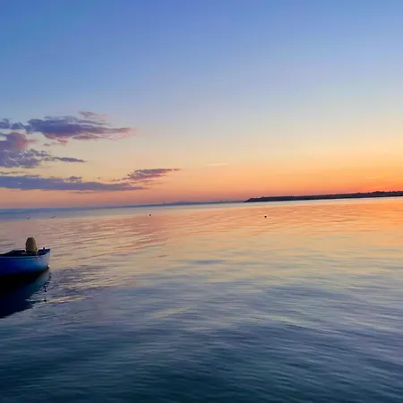 아파트 Budget First Sea Line Apt. Flora