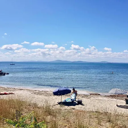 Budget First Sea Line Apt. Flora *