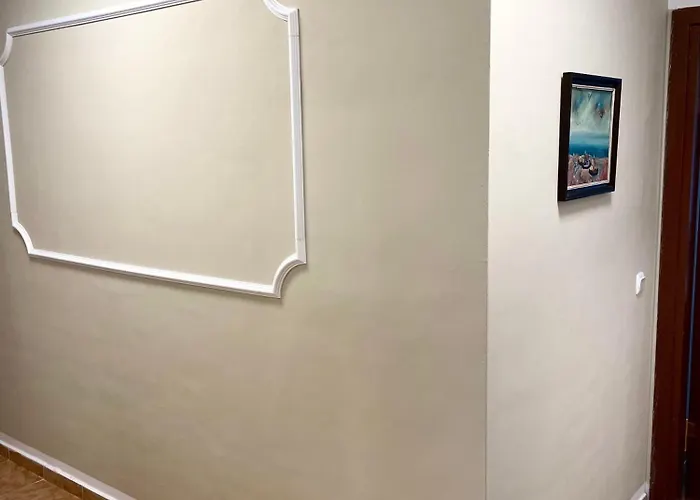 Budget First Sea Line Apt. Flora *